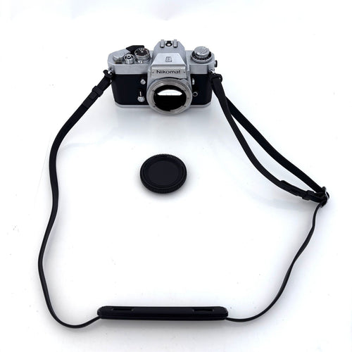 Nikon Slr Camera (Film) Nikomat El #S579B