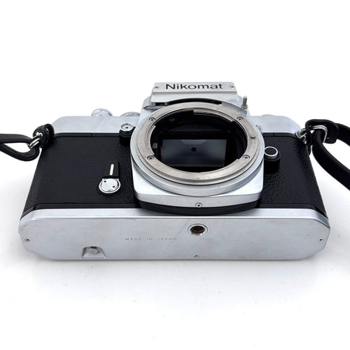 Nikon Slr Camera (Film) Nikomat El #S579B