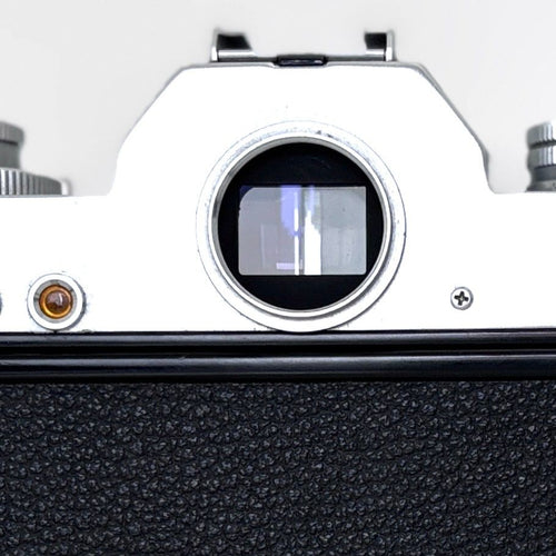 Nikon Slr Camera (Film) Nikomat El #S579B