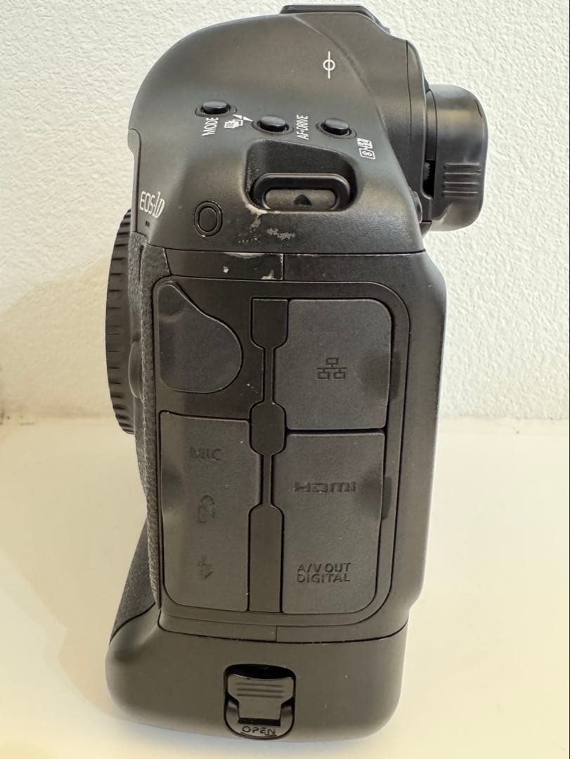Digital Slrs 184000 Canon Eos-1Dx Cf