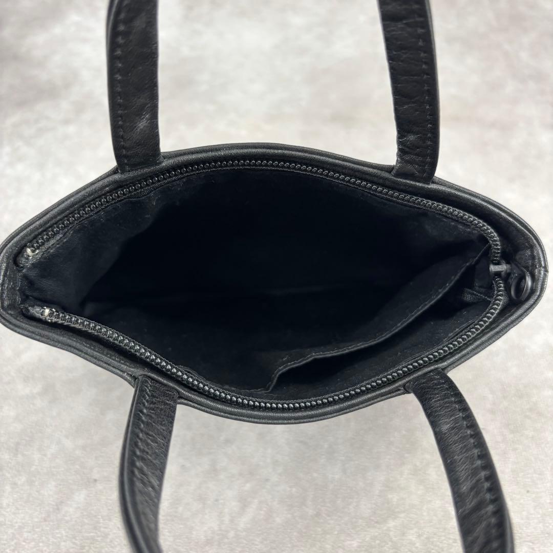 Yohji Yamamoto Tote Bags