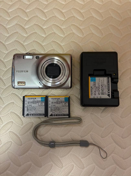 Compact Digital Cameras Fujifilm& F70Exr