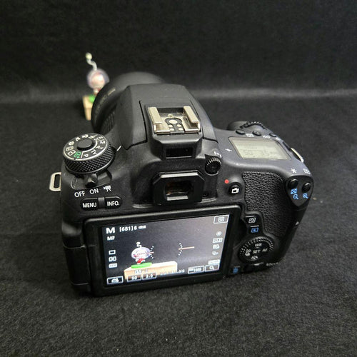 Canon Digital Slr Eos8000D