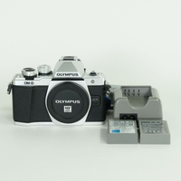 Olympus Mirrorless Interchangeable Lips 9,030 Om-D E-M10 Mark Ii