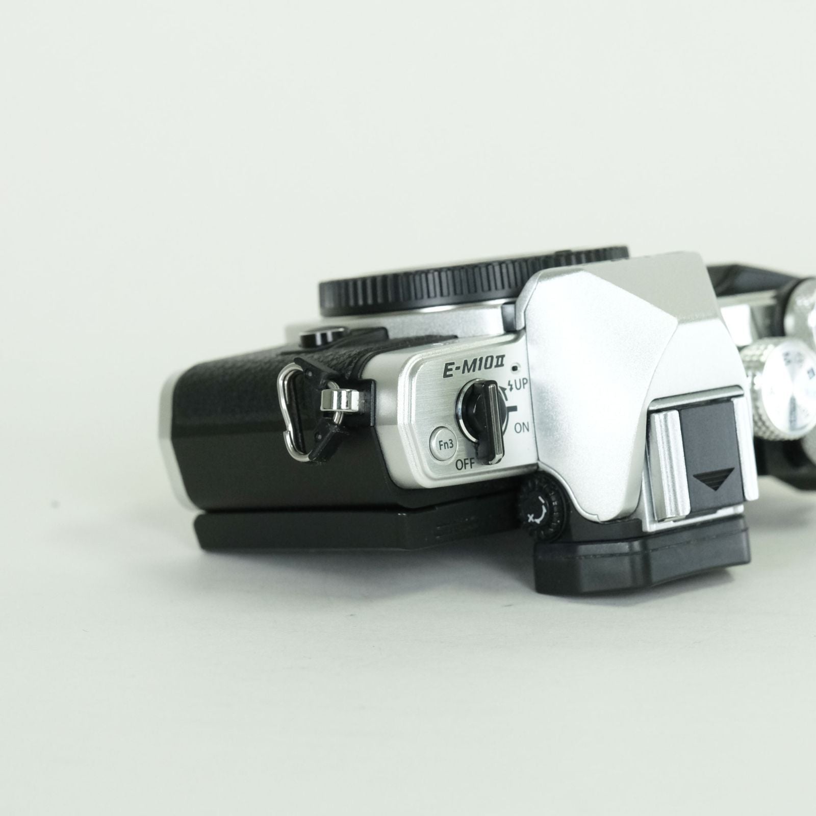 Olympus Mirrorless Interchangeable Lips 9,030 Om-D E-M10 Mark Ii