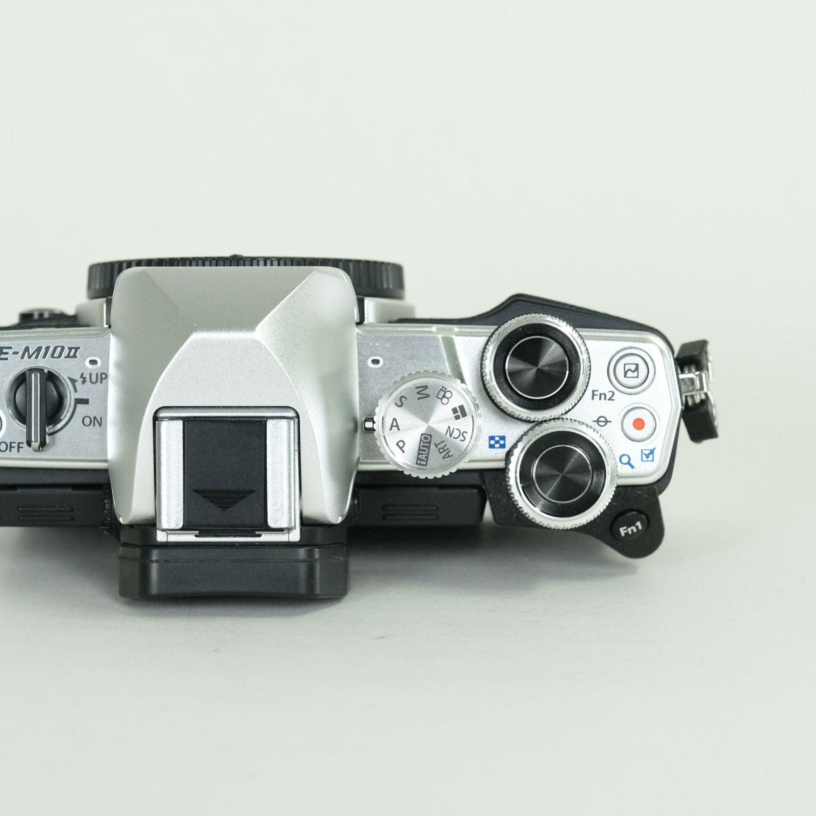 Olympus Mirrorless Interchangeable Lips 9,030 Om-D E-M10 Mark Ii