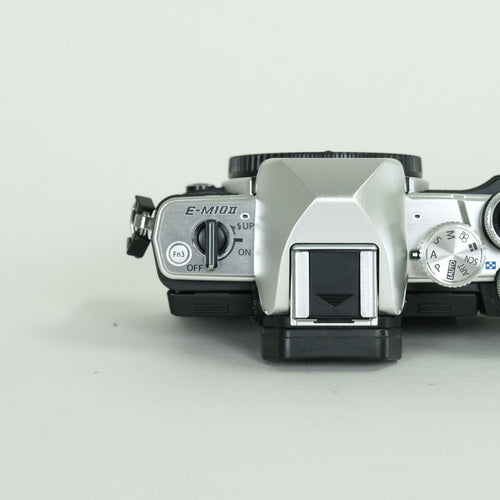 Olympus Mirrorless Interchangeable Lips 9,030 Om-D E-M10 Mark Ii