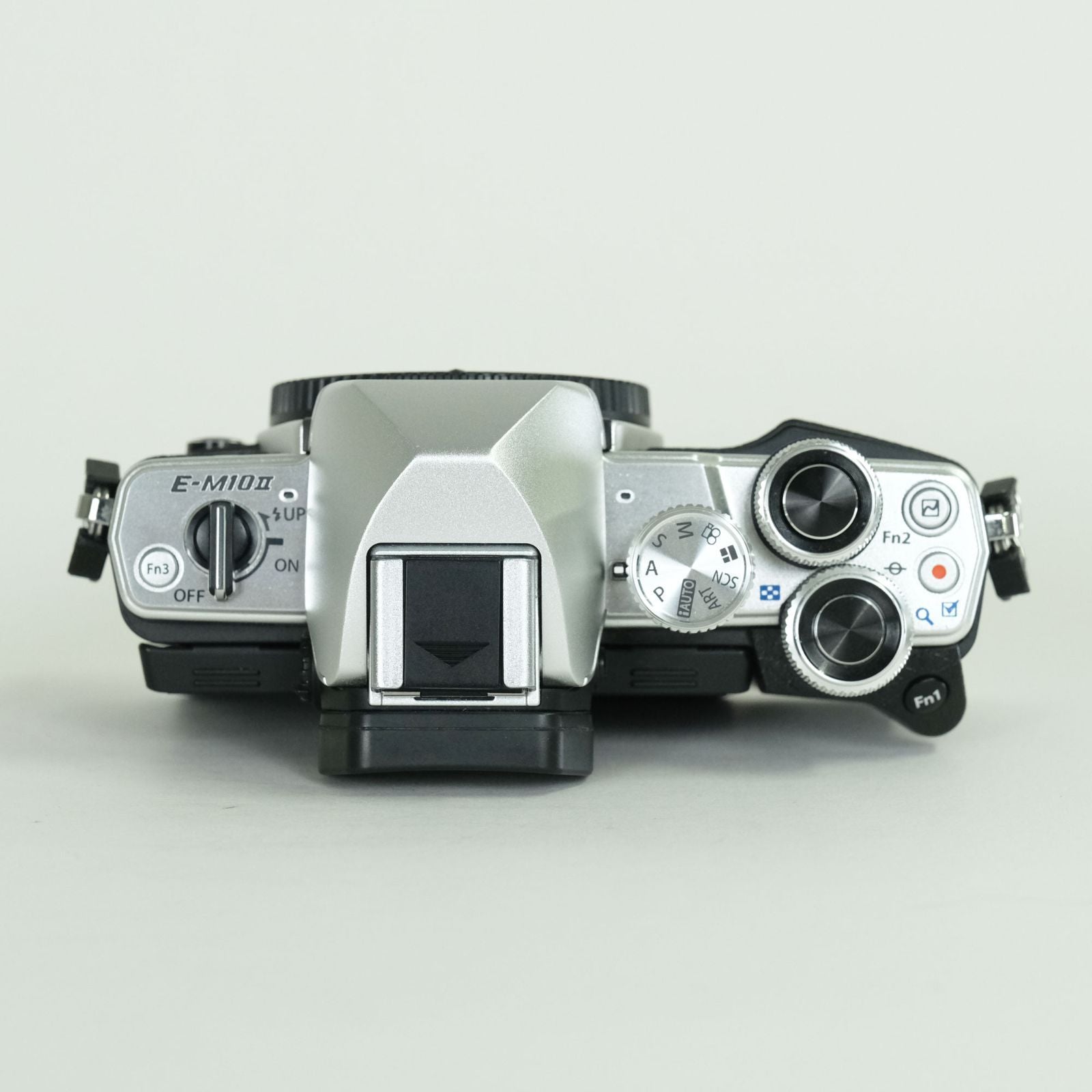 Olympus Mirrorless Interchangeable Lips 9,030 Om-D E-M10 Mark Ii