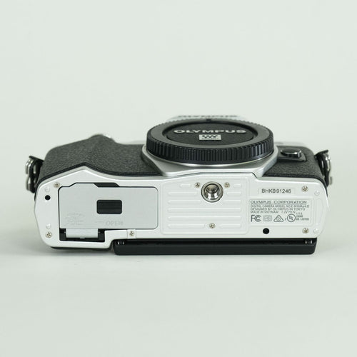 Olympus Mirrorless Interchangeable Lips 9,030 Om-D E-M10 Mark Ii