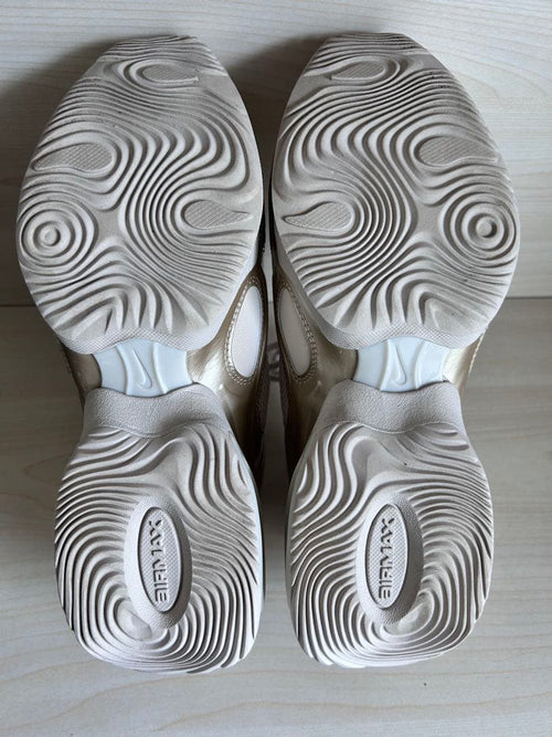 Nike Sneakers Air Max Muse 24.0