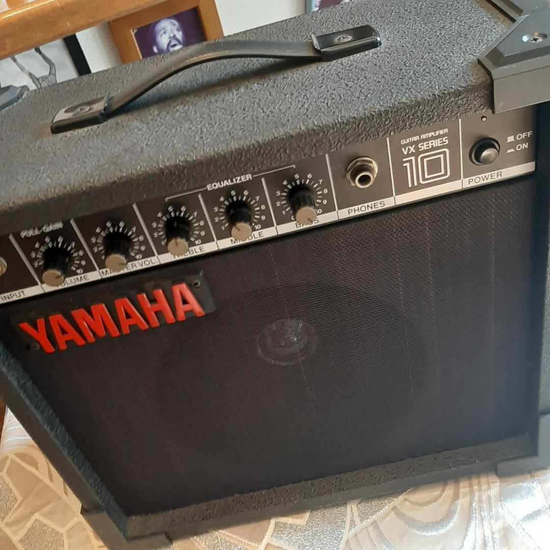 Yamaha Guitar Amplifiers Vx10 Amps