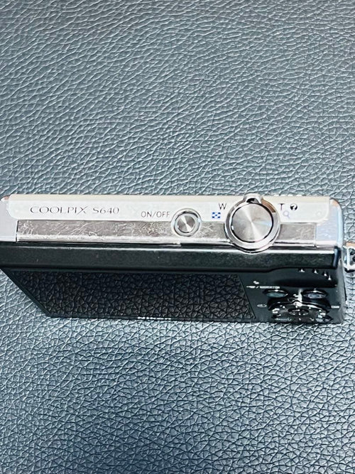 Compact Digital Cameras Nikon Coolpix S640
