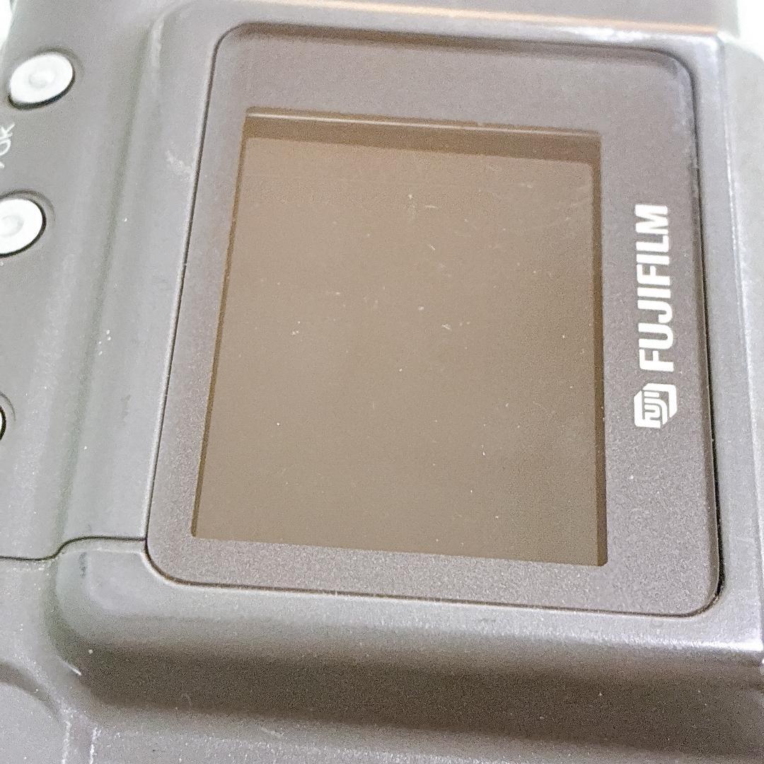Fujifilm Compact Digital Camera E-032 Finepix 2500 Zoom
