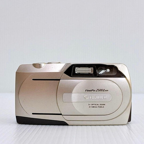 Fujifilm Compact Digital Camera E-032 Finepix 2500 Zoom