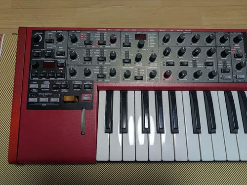 Analog Synthesizers Nord Lead 4