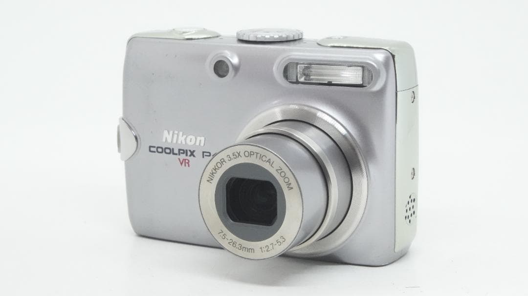 Compact Digital Camera D2126 Nikon Coolpix P4 Vr
