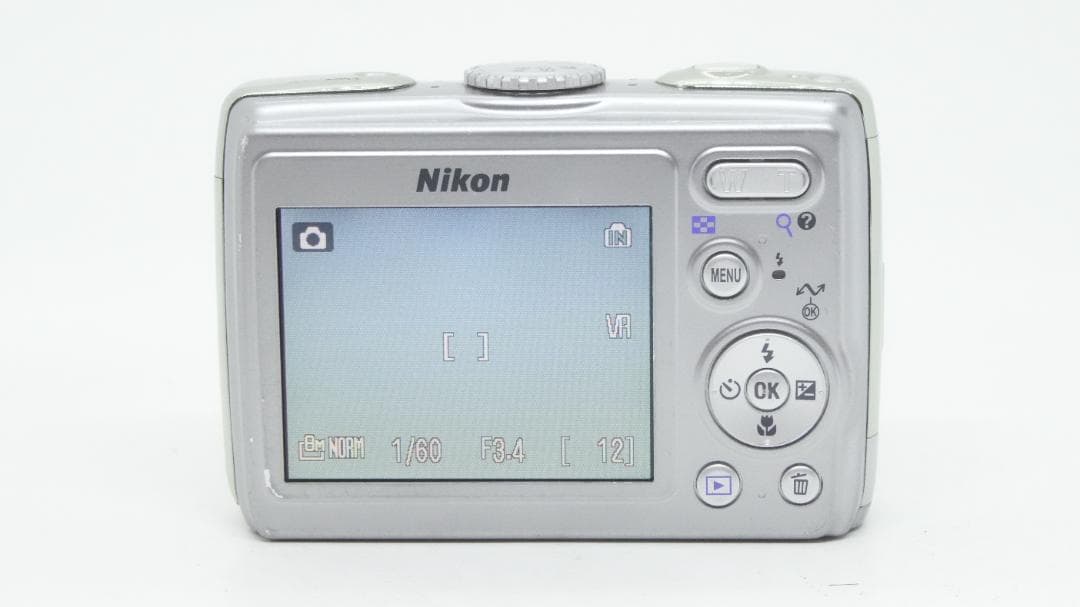 Compact Digital Camera D2126 Nikon Coolpix P4 Vr