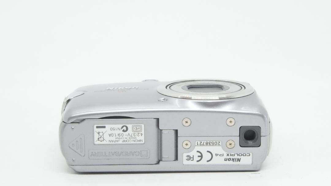 Compact Digital Camera D2126 Nikon Coolpix P4 Vr
