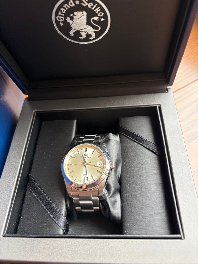 Grand Seiko Quartz Watches Sbgn011