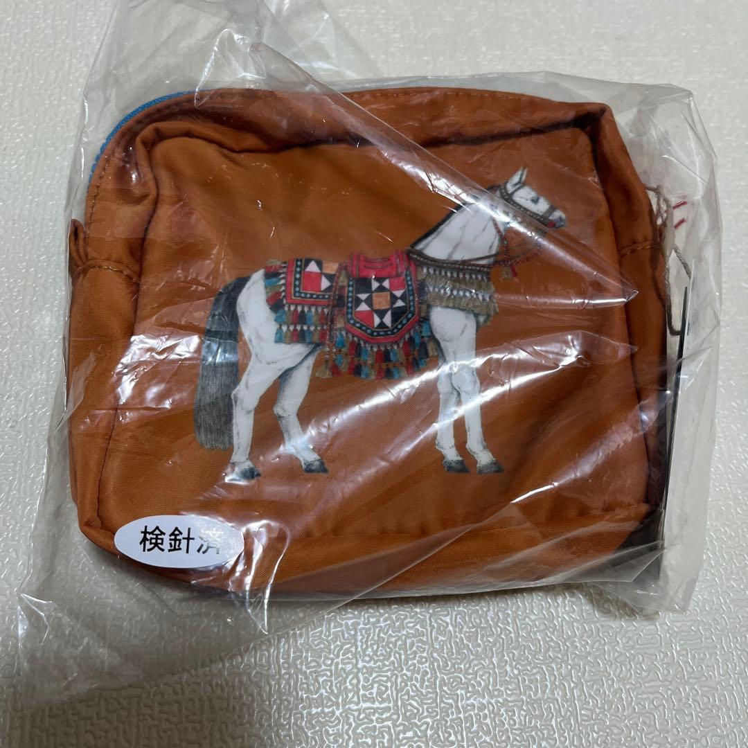 Ear Papillonner Pouch Sampo