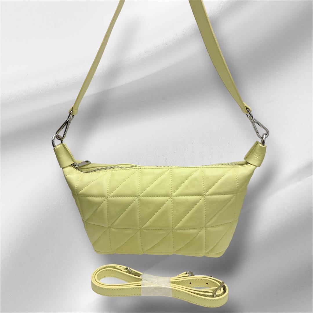 Des Pres Shoulder Bags 2Way