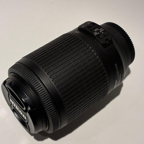 Nikon Zoom Lenses Af-S Dx Nikkor Ed 55-200Mm
