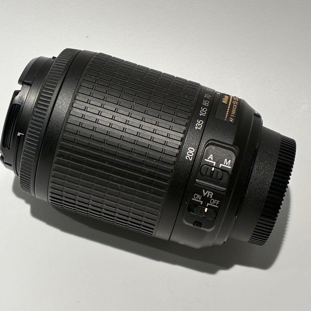 Nikon Zoom Lenses Af-S Dx Nikkor Ed 55-200Mm