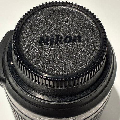 Nikon Zoom Lenses Af-S Dx Nikkor Ed 55-200Mm