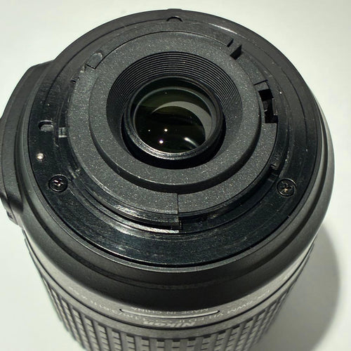 Nikon Zoom Lenses Af-S Dx Nikkor Ed 55-200Mm