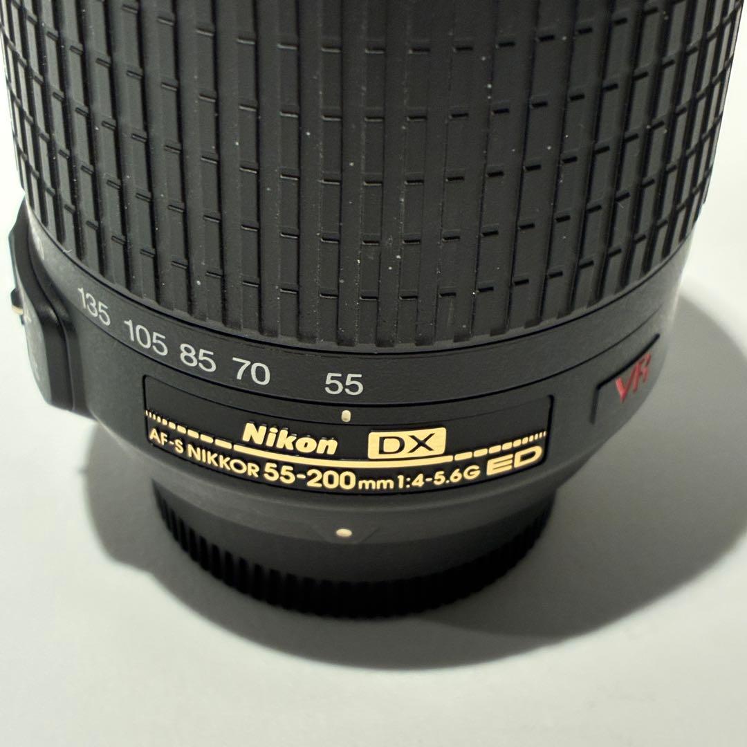 Nikon Zoom Lenses Af-S Dx Nikkor Ed 55-200Mm