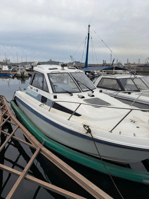 Pleasure Boat Yacht Hull Fr24