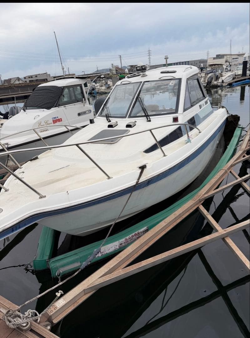 Pleasure Boat Yacht Hull Fr24