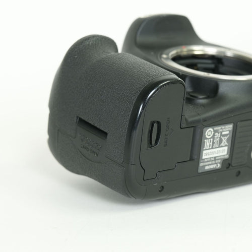Canon Digital Slr Eos 7D Mark Ii Ef-S