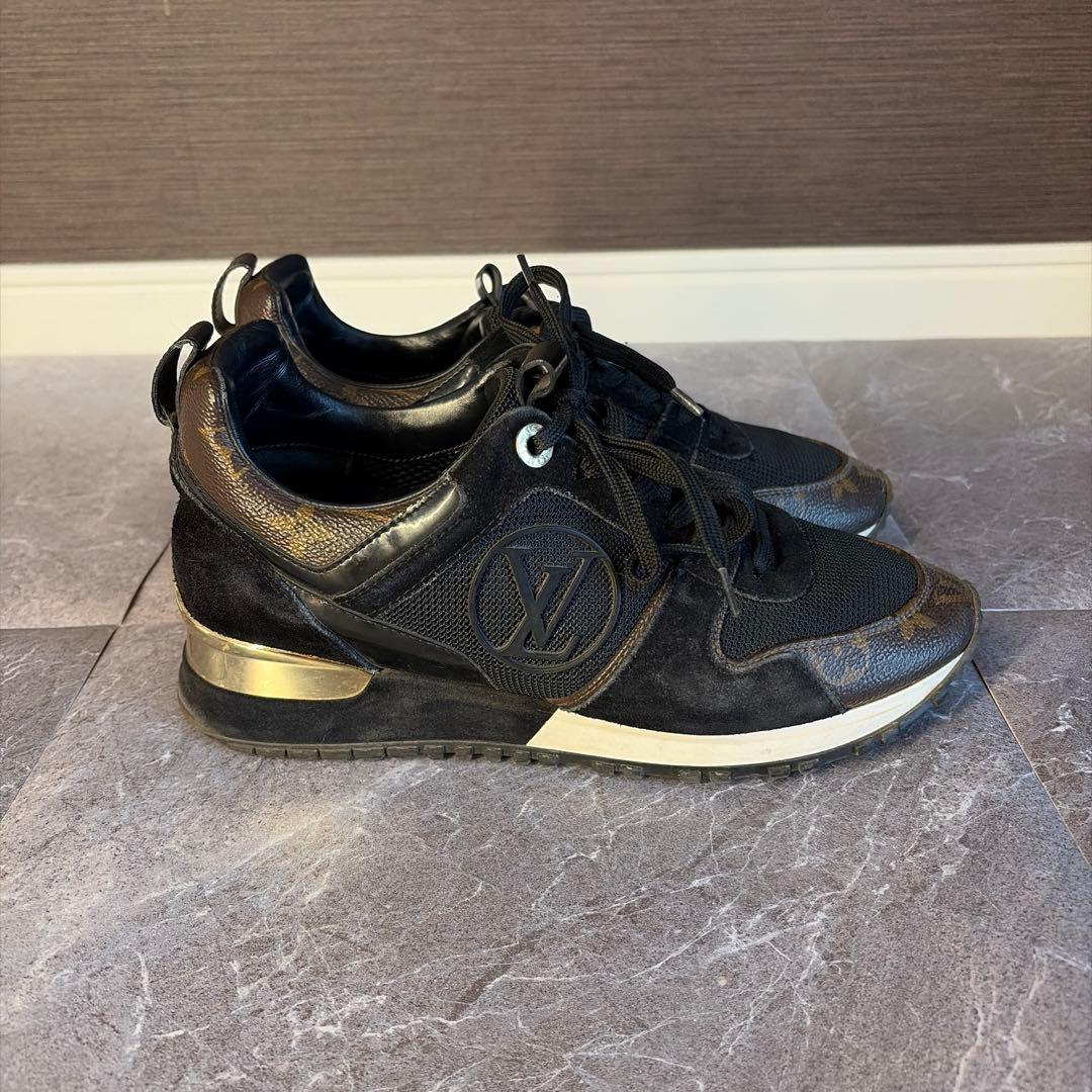 Louis Vuitton Sneakers Lv