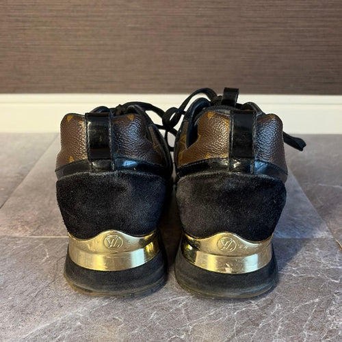 Louis Vuitton Sneakers Lv