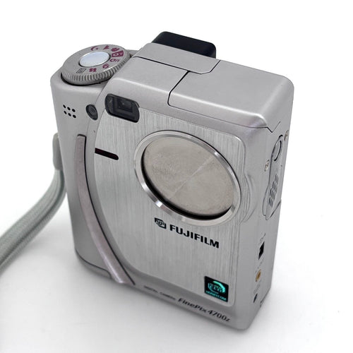 Fujifilm Compact Digital Camera Finepix 4700Z #S410