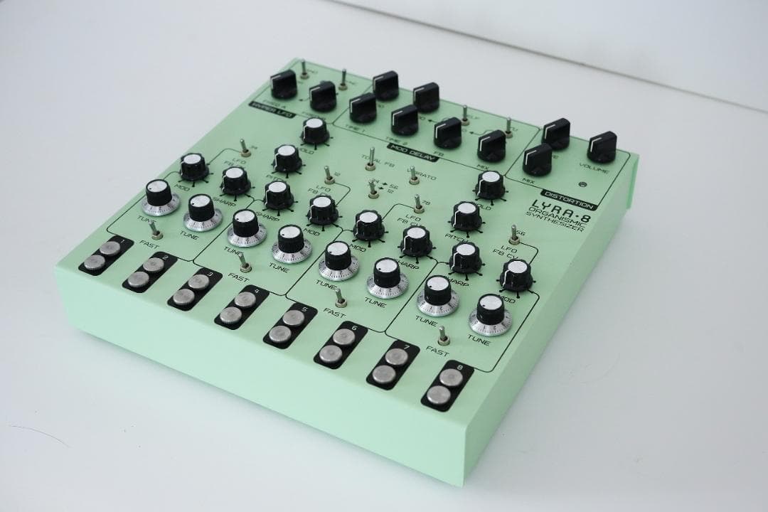 Analog Synthesizer Soma Laboratory Lyra-8