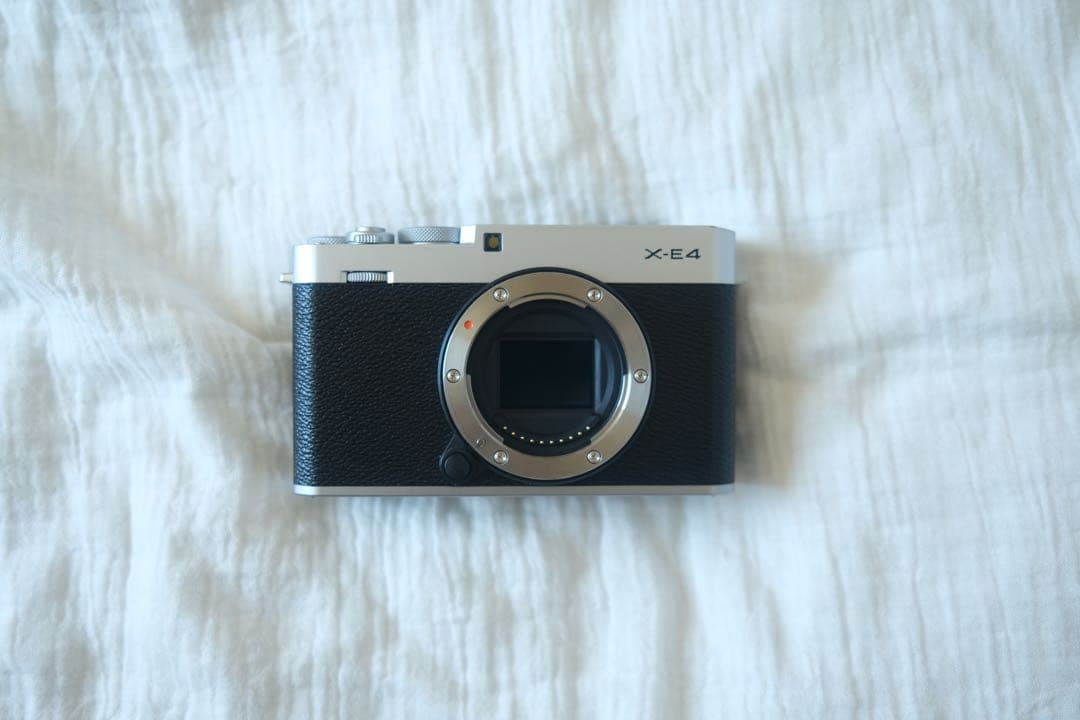 Fujifilm Mirrorless Interchangeable Lips X-E4