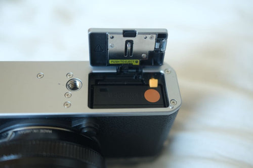 Fujifilm Mirrorless Interchangeable Lips X-E4
