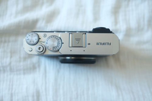 Fujifilm Mirrorless Interchangeable Lips X-E4