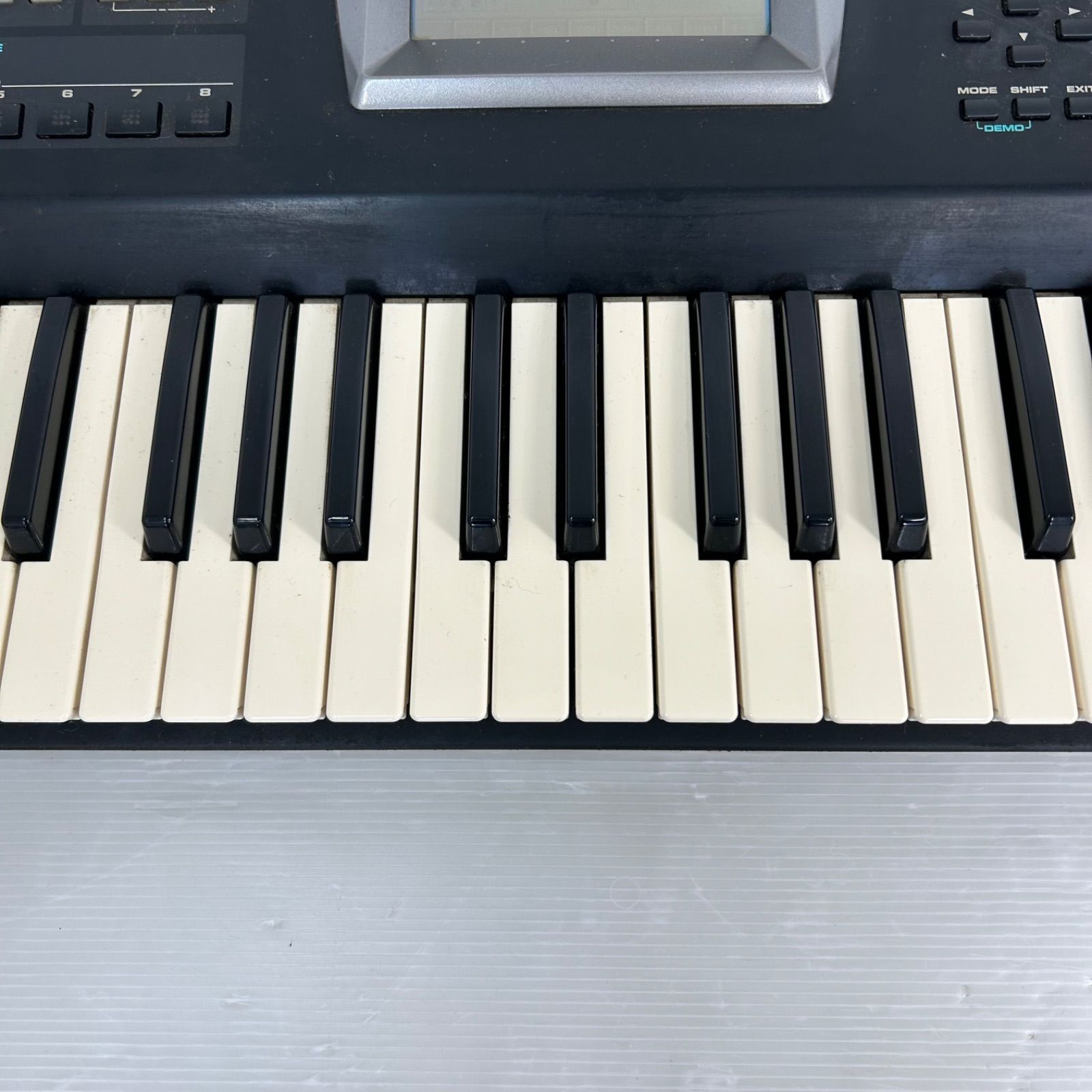 Analog Synthesizer Roland V-Synth Zq71181 61