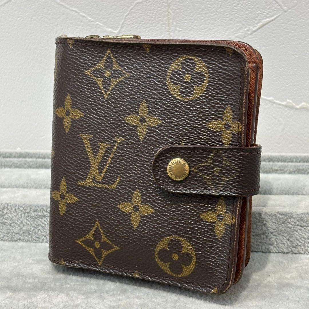 Louis Vuitton Bifold Wallets