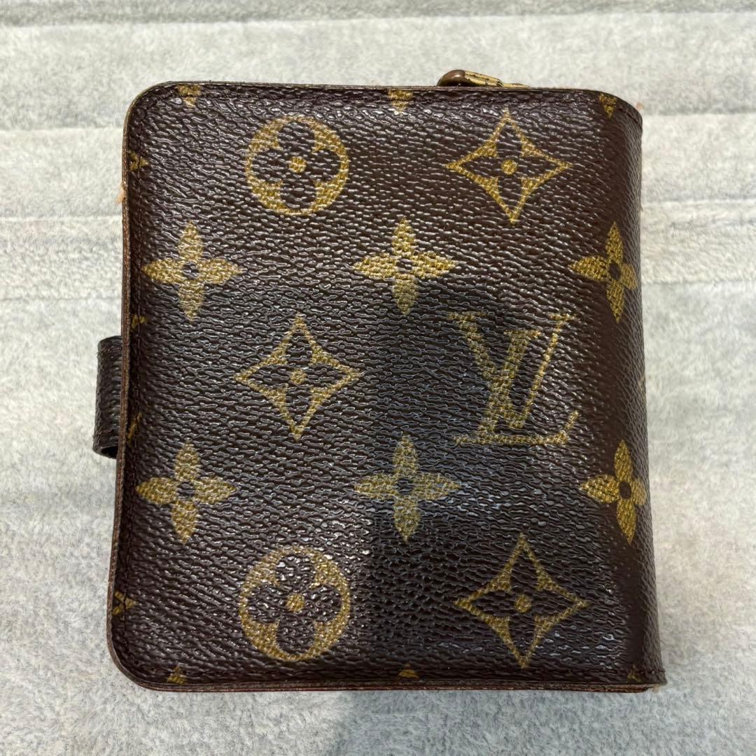 Louis Vuitton Bifold Wallets