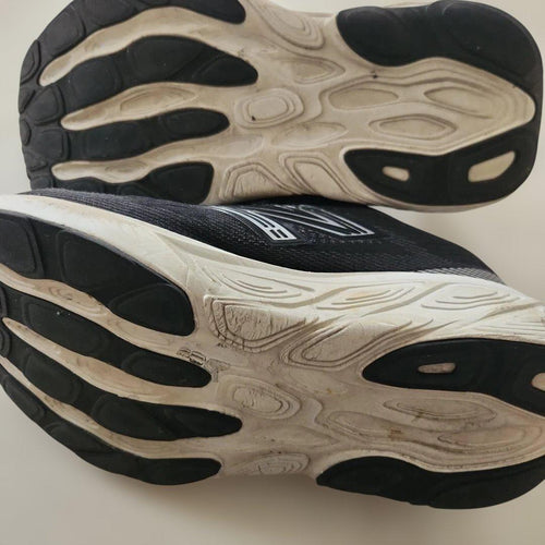 New Balance Sneakers 24.5
