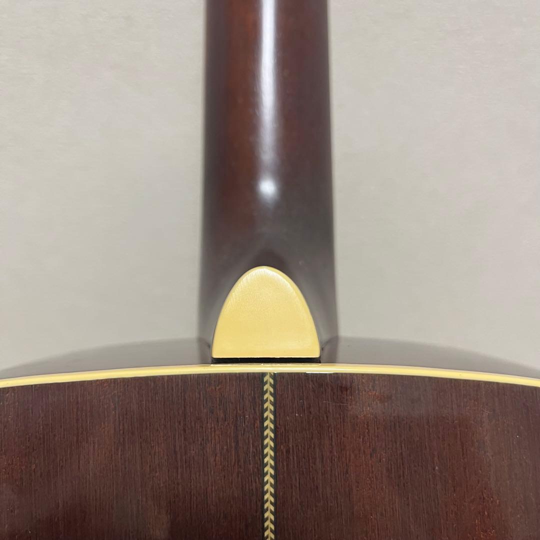 Yamaha Acoustic Guitars La-17