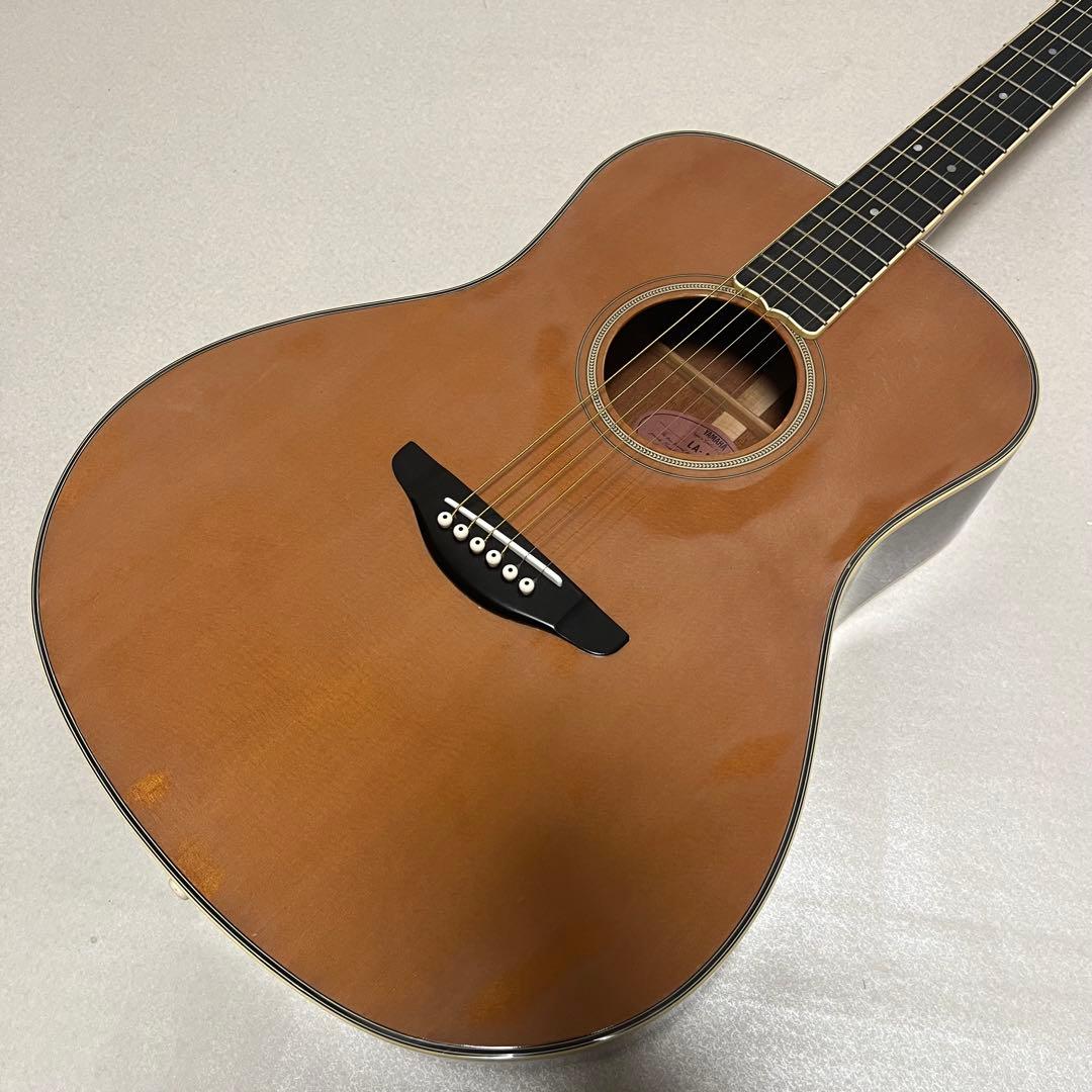 Yamaha Acoustic Guitars La-17