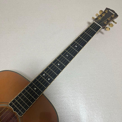Yamaha Acoustic Guitars La-17