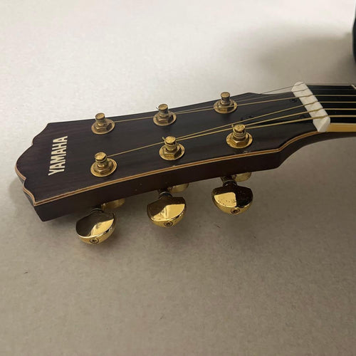 Yamaha Acoustic Guitars La-17