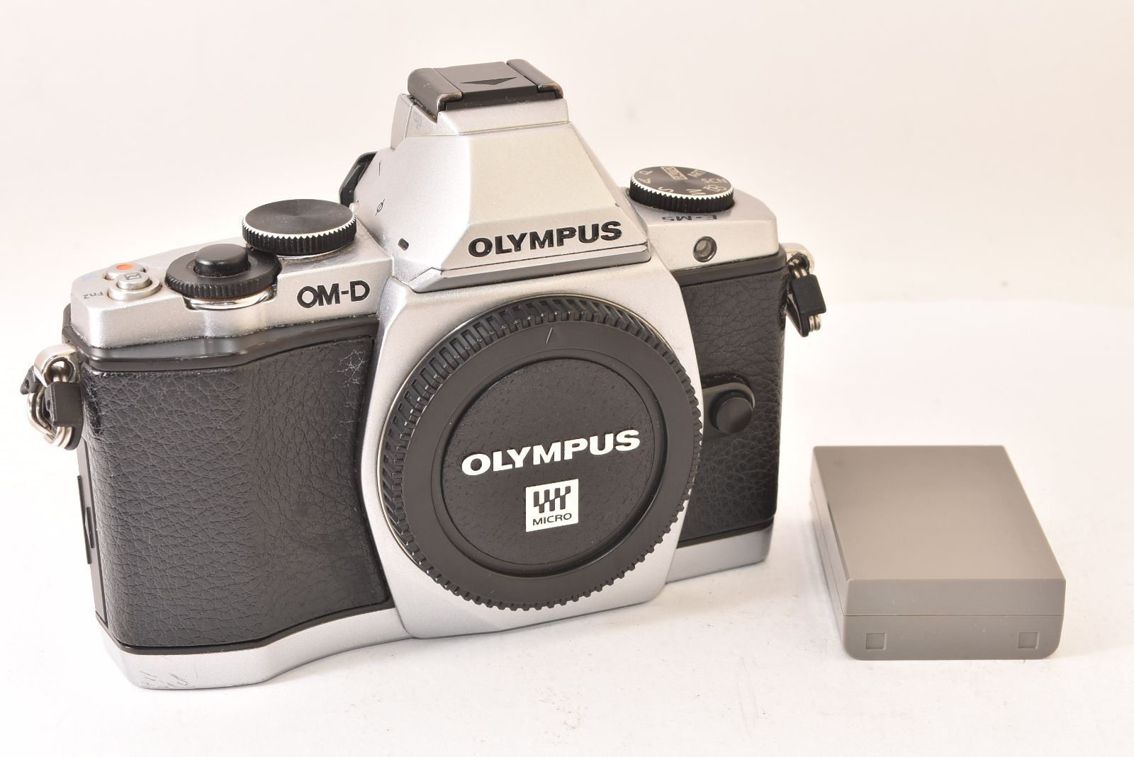 Olympus Mirrorless Interchangeable Lips Om-D E-M5 J2606127