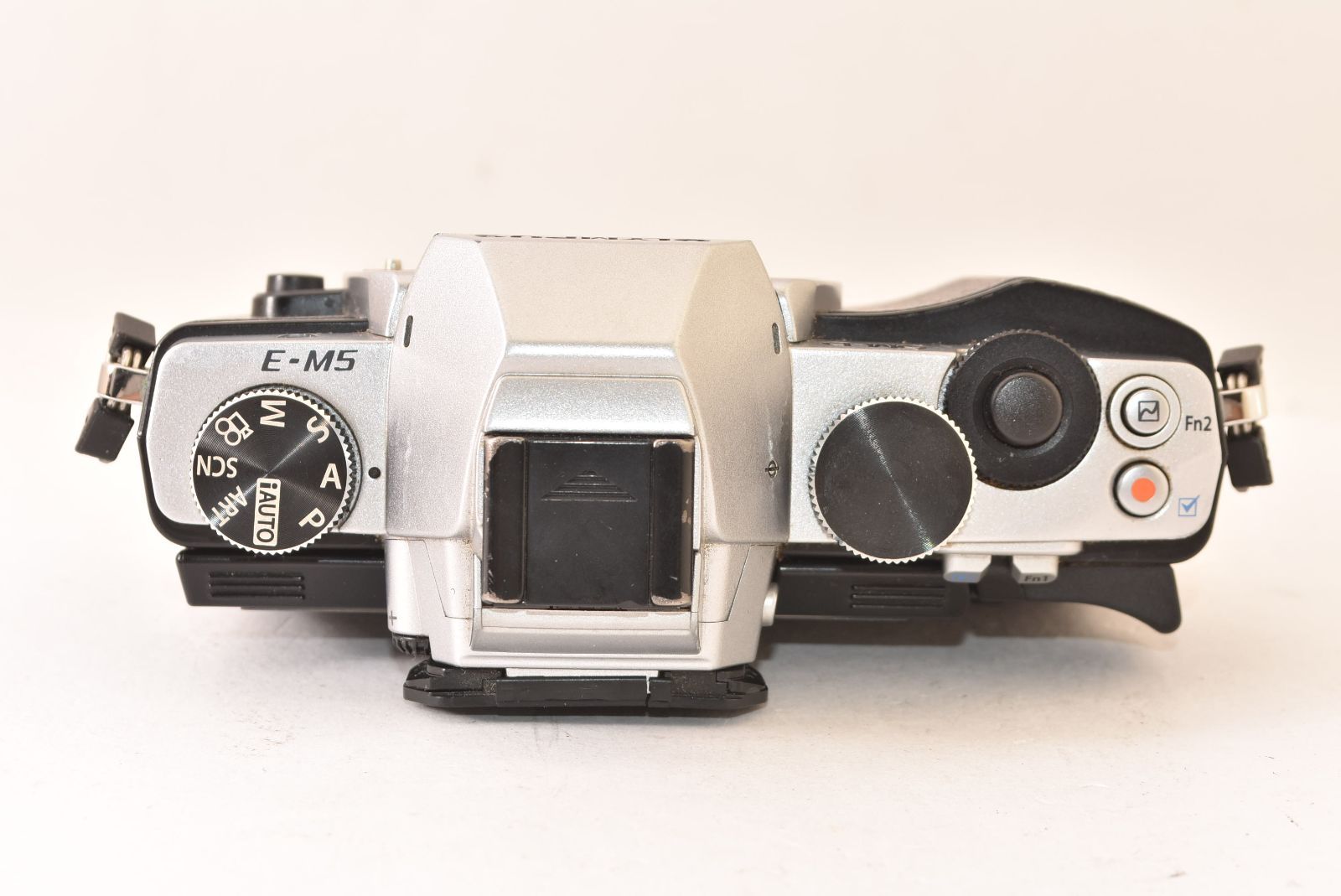 Olympus Mirrorless Interchangeable Lips Om-D E-M5 J2606127